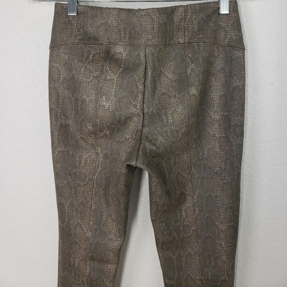 Anthropologie metallic green snake print women's pants size 26 - Picture 7 of 11